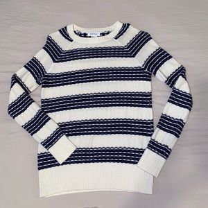Barneys New York sweater (S)
